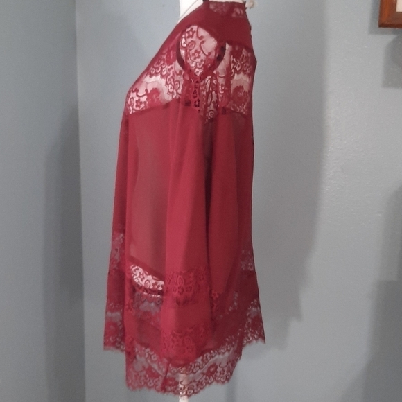 Lush Maroon Lace Kimono - Picture 2 of 7